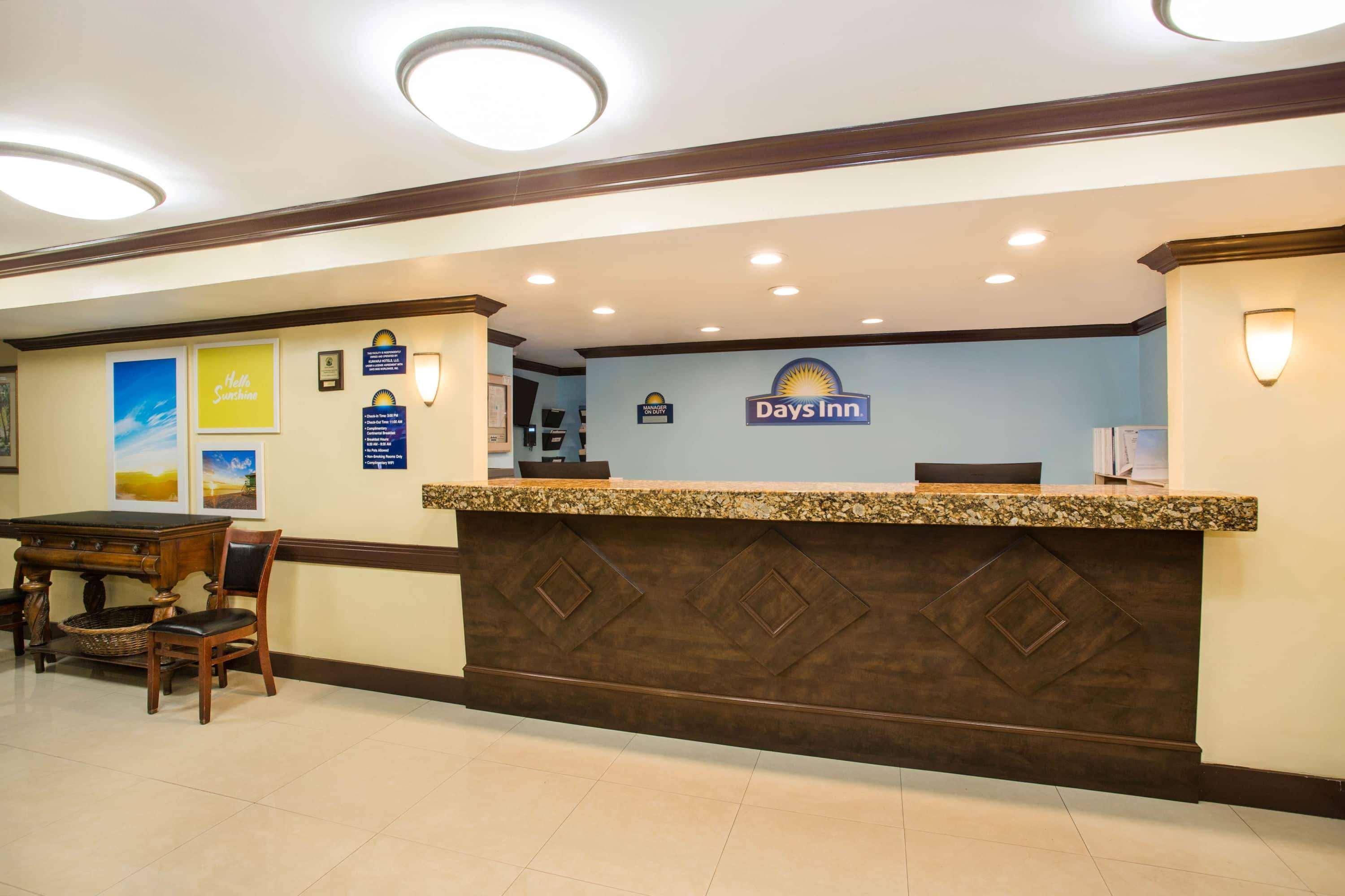 Days Inn By Wyndham Florida City Exterior photo