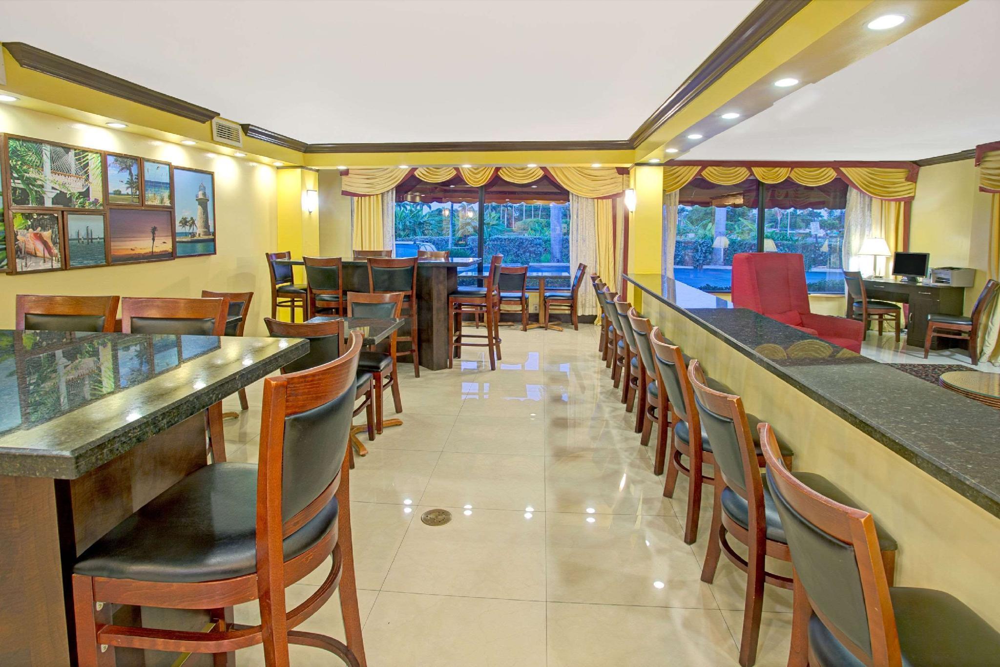 Days Inn By Wyndham Florida City Exterior photo