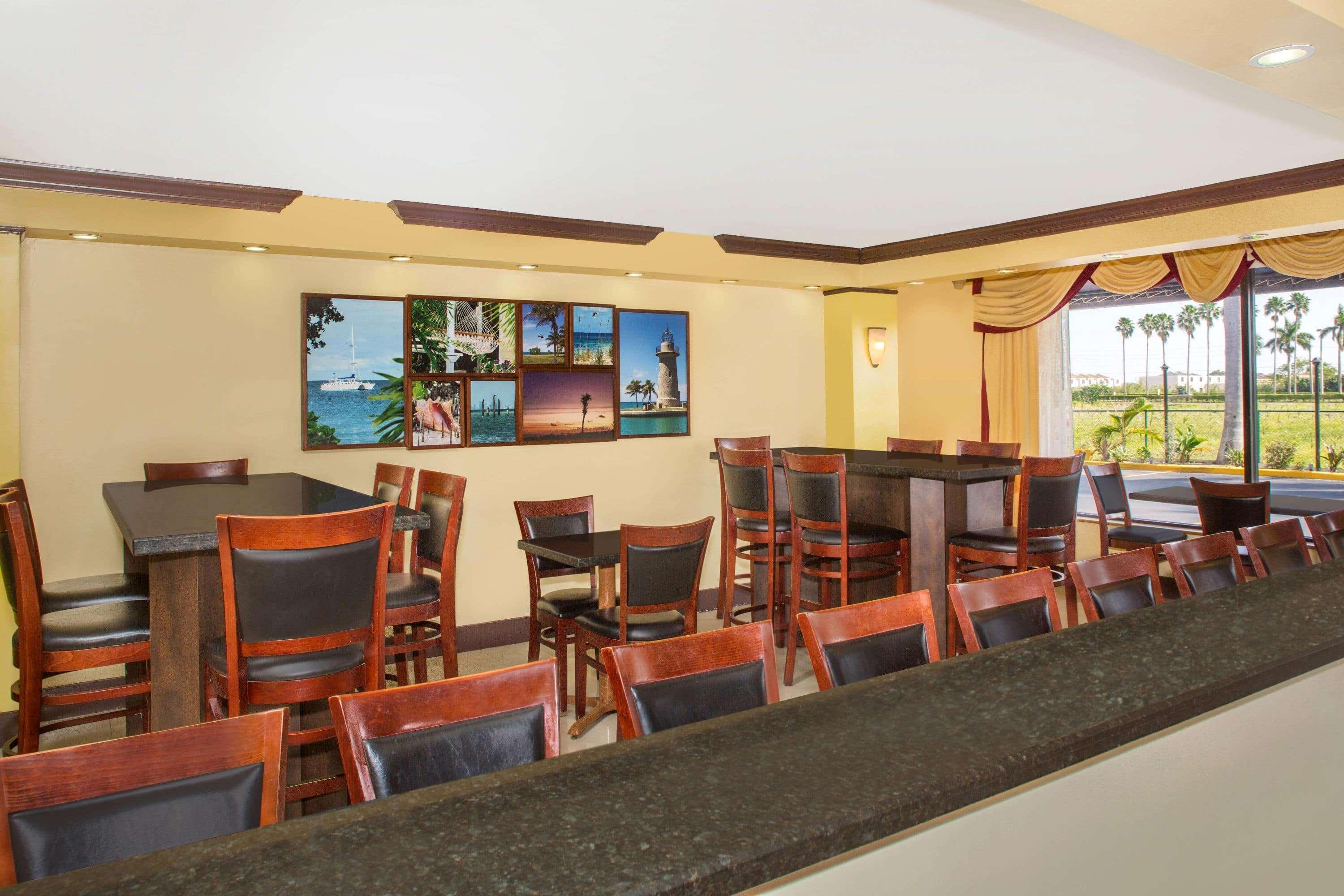 Days Inn By Wyndham Florida City Exterior photo