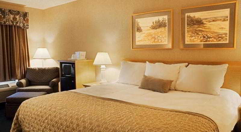 Days Inn By Wyndham Florida City Room photo