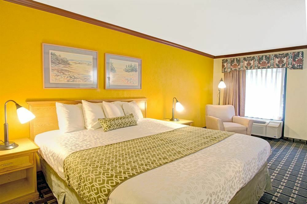 Days Inn By Wyndham Florida City Exterior photo